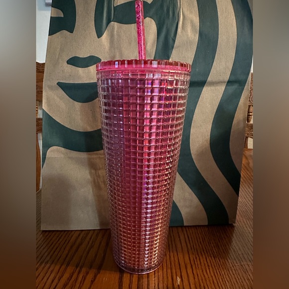 Starbucks 2023 Iridescent Pink Silver ‘Bubblegum Grid’ Cold Cup Tumbler - Picture 5 of 8